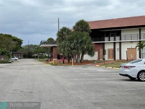 2900 NW 47th Terrace in Lauderdale Lakes, FL - Building Photo - Building Photo