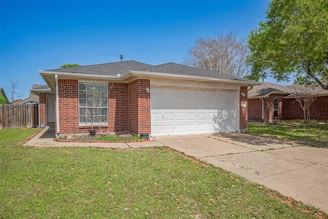 17046 Applecross Ln in Houston, TX - Building Photo - Building Photo