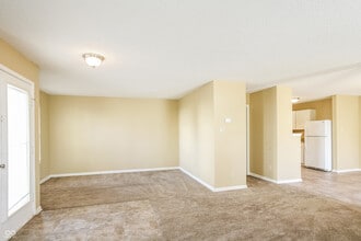913 Harbon Dr in Franklin, IN - Building Photo - Building Photo