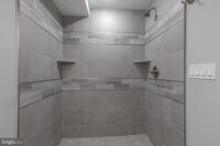 2401 N Mascher St photo'