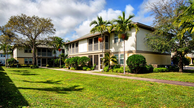 Palm Gardens Apartments in Lake Worth, FL - Building Photo - Building Photo