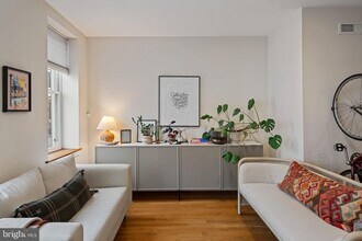 2332 E Fletcher St in Philadelphia, PA - Building Photo - Building Photo