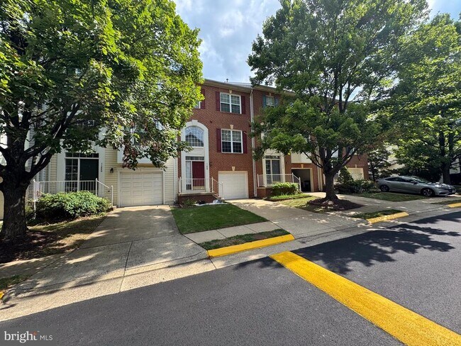11438 Abner Ave in Fairfax, VA - Building Photo - Building Photo