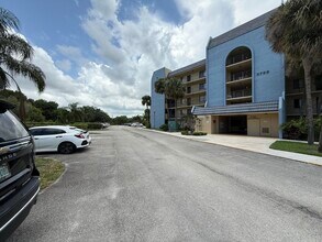 2788 Tennis Club Dr in West Palm Beach, FL - Building Photo - Building Photo