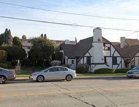 2906-2912 Griffith Park Blvd in Los Angeles, CA - Building Photo - Building Photo