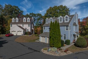 Victoria Court in Waterbury, CT - Building Photo