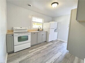 1118 Little Bay Ave in Norfolk, VA - Building Photo - Building Photo
