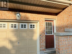 35 Hyacinth St in Markham, ON - Building Photo - Building Photo