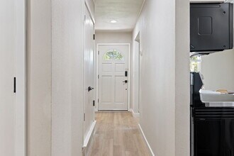 1910 N Floyd Rd, Unit 1910 in Richardson, TX - Building Photo - Building Photo