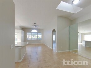 8931 Southbay Dr in Tampa, FL - Building Photo - Building Photo