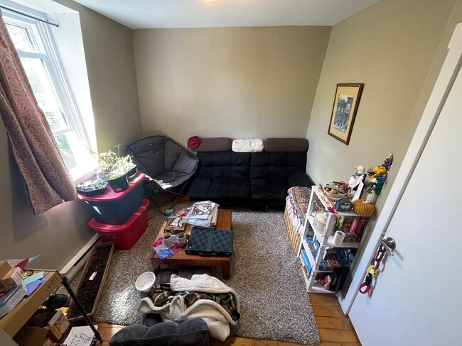 614 Victoria St in Kingston, ON - Building Photo - Building Photo