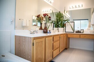 7410 Deer Springs Way in Las Vegas, NV - Building Photo - Building Photo