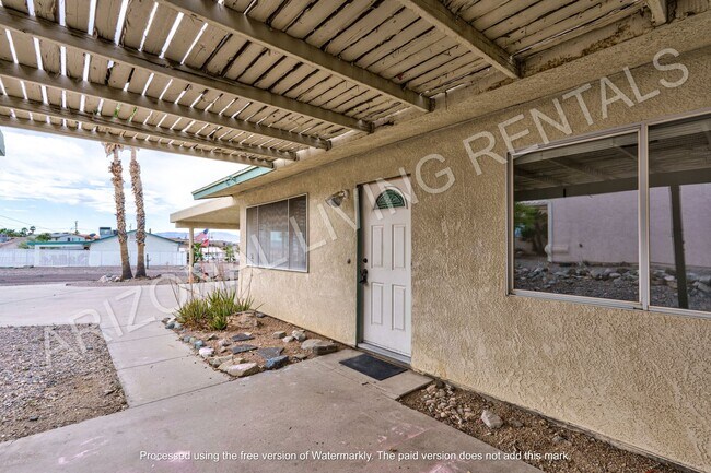 870 Sand Dab Dr-Unit -A in Lake Havasu City, AZ - Building Photo - Building Photo