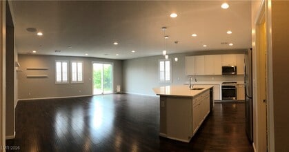 2434 Fanano St in Henderson, NV - Building Photo - Building Photo