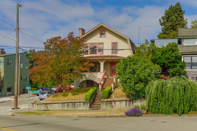 3601 Corliss Ave N in Seattle, WA - Building Photo - Building Photo