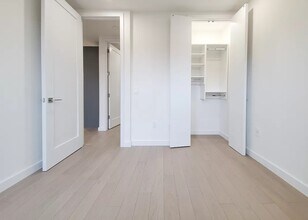 820 10th Ave, Unit 4AB in New York, NY - Foto de edificio - Building Photo