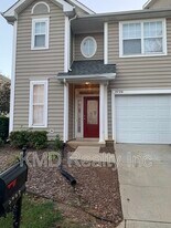 2726 Avalon Loop Rd in Charlotte, NC - Building Photo