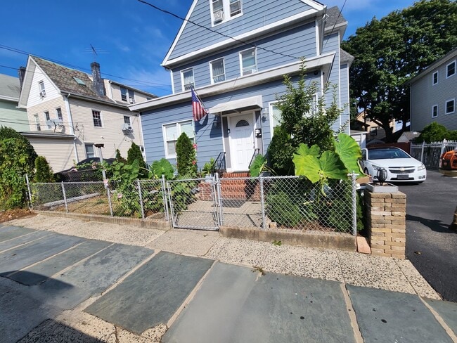 123 N 7th Ave, Unit One