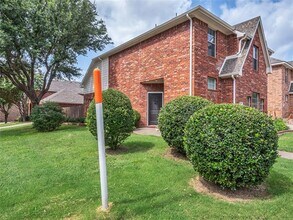 114 Constitution Dr in Euless, TX - Building Photo - Building Photo