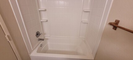 521-521 S Holly St in Medford, OR - Building Photo - Building Photo