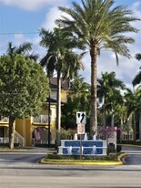 8980 W Flagler St in Miami, FL - Building Photo