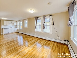 19 Town Hill St, Unit 2 in Quincy, MA - Building Photo - Building Photo