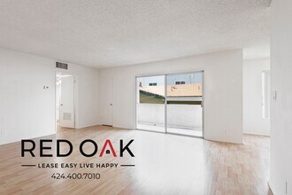 319 S Clark Dr in Los Angeles, CA - Building Photo - Building Photo