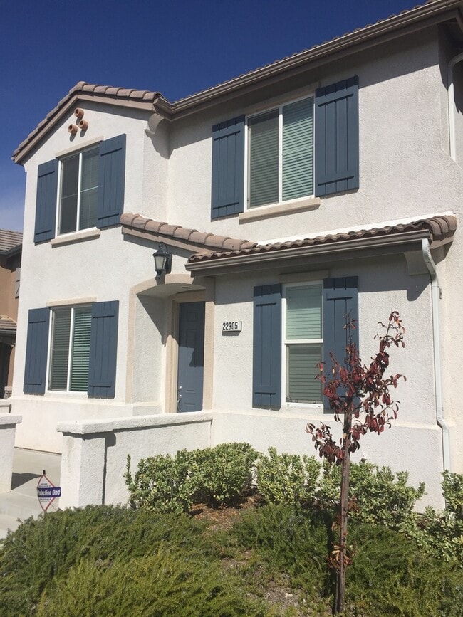 22305 Echo Park Way