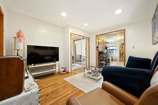 228 Willow Ave in Hoboken, NJ - Building Photo - Building Photo