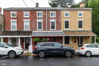 76 Coryell St in Lambertville, NJ - Building Photo - Building Photo