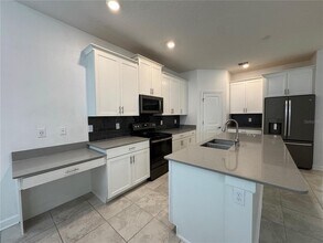 9161 Cut Shot Dr in Winter Garden, FL - Building Photo - Building Photo