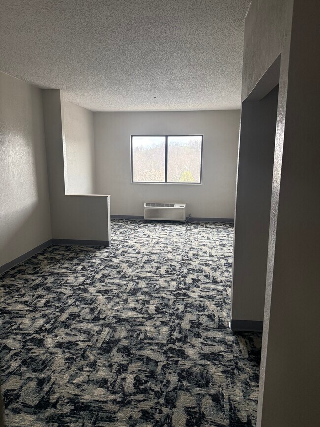 Riverbluff Senior Living Apartments in Mineral Wells, WV - Foto de edificio - Building Photo