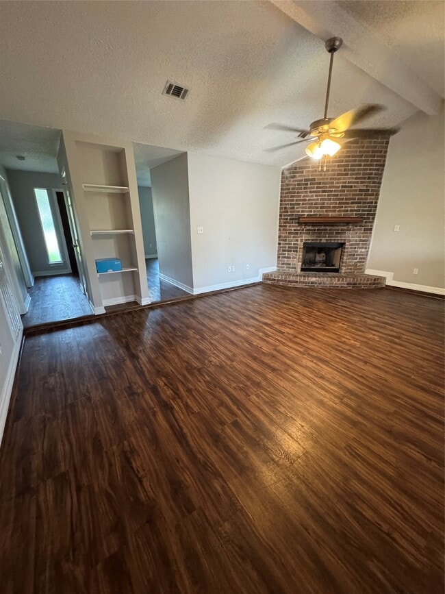 16510 Oxnard Ln