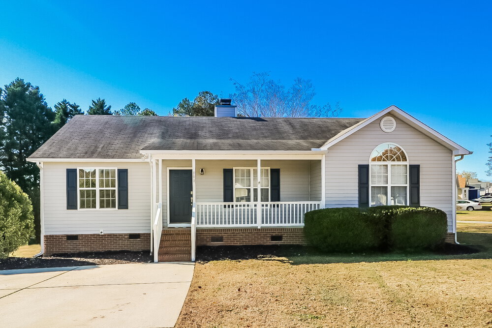 100 Kildare Ct in Clayton, NC - Building Photo