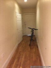 324 St Paul St in Brookline, MA - Foto de edificio - Building Photo