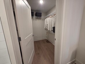 6710 SW 29th St, Unit A10 in Miami, FL - Building Photo - Building Photo