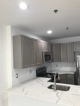 204 Grand Street in Hoboken, NJ - Building Photo - Building Photo