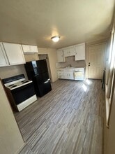 1630 E Division St in Evansville, IN - Building Photo - Building Photo