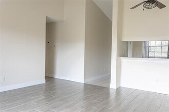 11686 NW 39th St in Coral Springs, FL - Building Photo - Building Photo