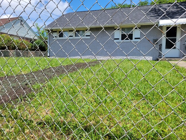 30 Jordan Dr in Hampton, VA - Building Photo - Building Photo
