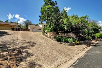 6500 Sumac Dr in Austin, TX - Building Photo - Building Photo
