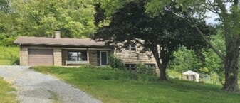 516 Cumberland Estates Rd in Cumberland Gap, TN - Building Photo