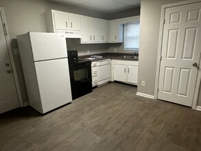 219 W Flower St in Pulaski, TN - Building Photo - Building Photo