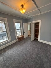 861 Chestnut St, Unit 1 in Manchester, NH - Building Photo - Building Photo