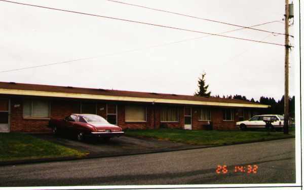 4827-4833 Vesper Dr in Everett, WA - Foto de edificio