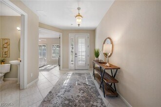 22090 Longleaf Trail Dr in Bonita Springs, FL - Foto de edificio - Building Photo