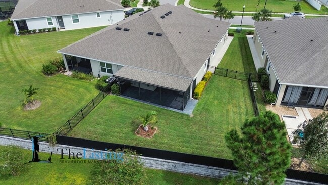 7692 Stonebrook Cir in Zephyrhills, FL - Building Photo - Building Photo