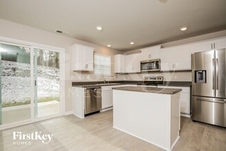 2043 Longshadow St, Unit Apt B in Rural Hall, NC - Building Photo - Building Photo