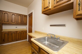 1324 Oak Ave in Evanston, IL - Building Photo - Building Photo