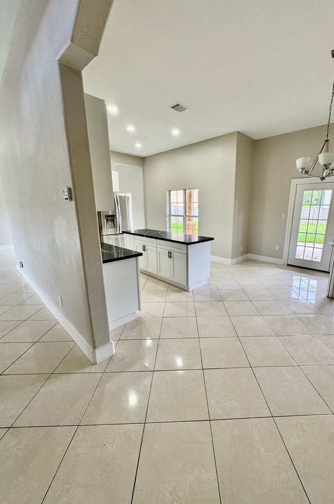 property at 4415 Tulip Ln